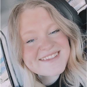 Meet your Posher, Katelynn